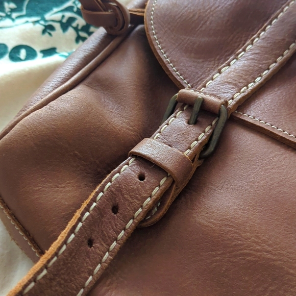 Roots Genuine Leather Messenger Bag - Picture 2 of 13